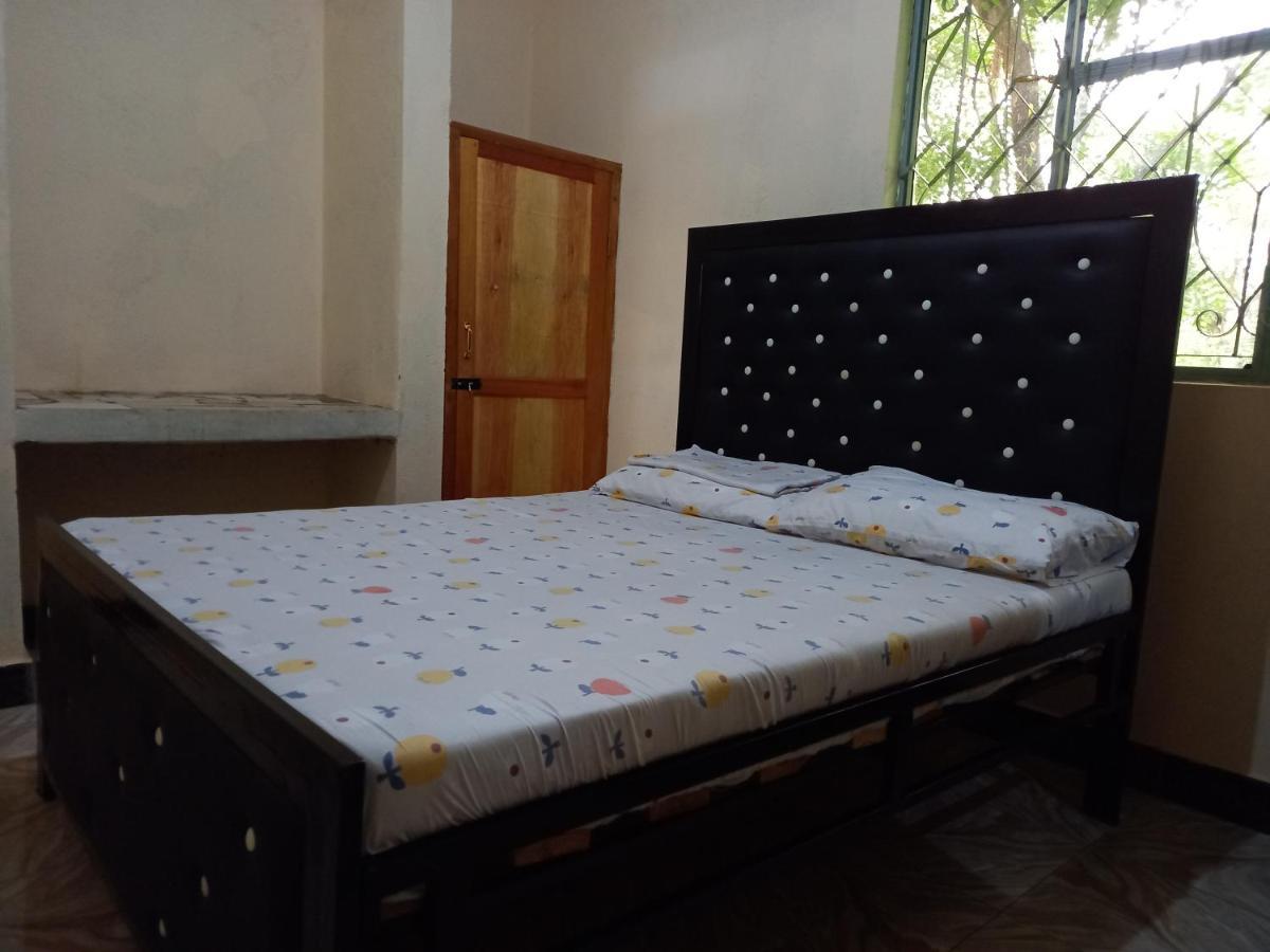 Airb&B Homestay Boma la Ngombe Esterno foto